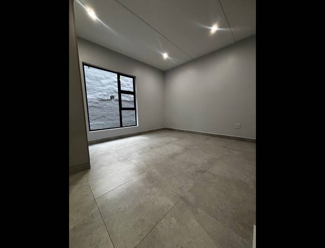 2 BEDROOM APARTMENT FOR SALE IN RIVONIA